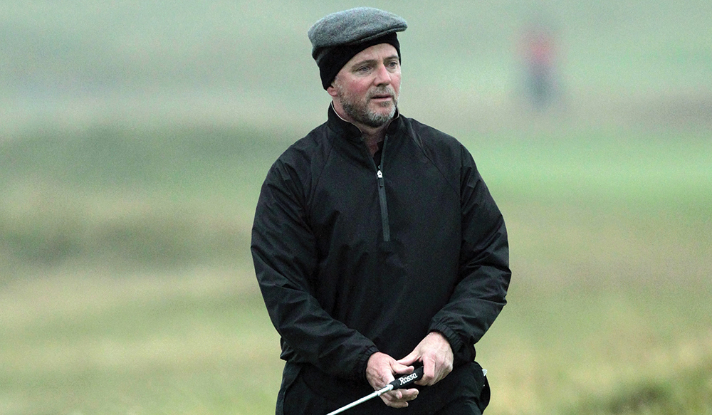 Aidan Quinn Playing golf