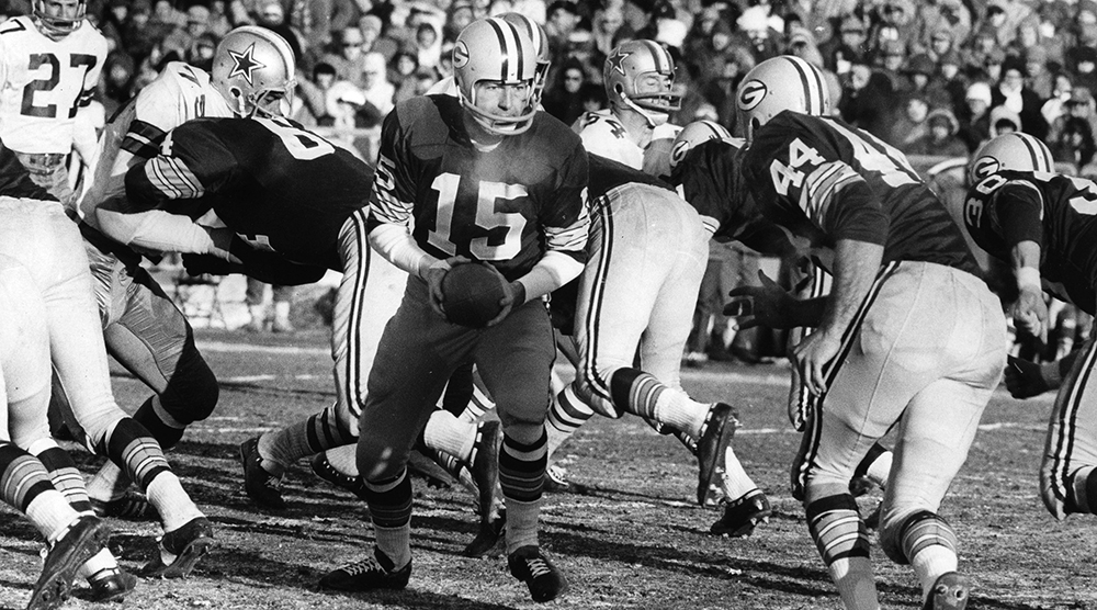 Bart Starr, Packers’ Hall of Fame quarterback, dominates the action during a 21-17 victory over Dallas Cowboys at Lambeau Field in 1967