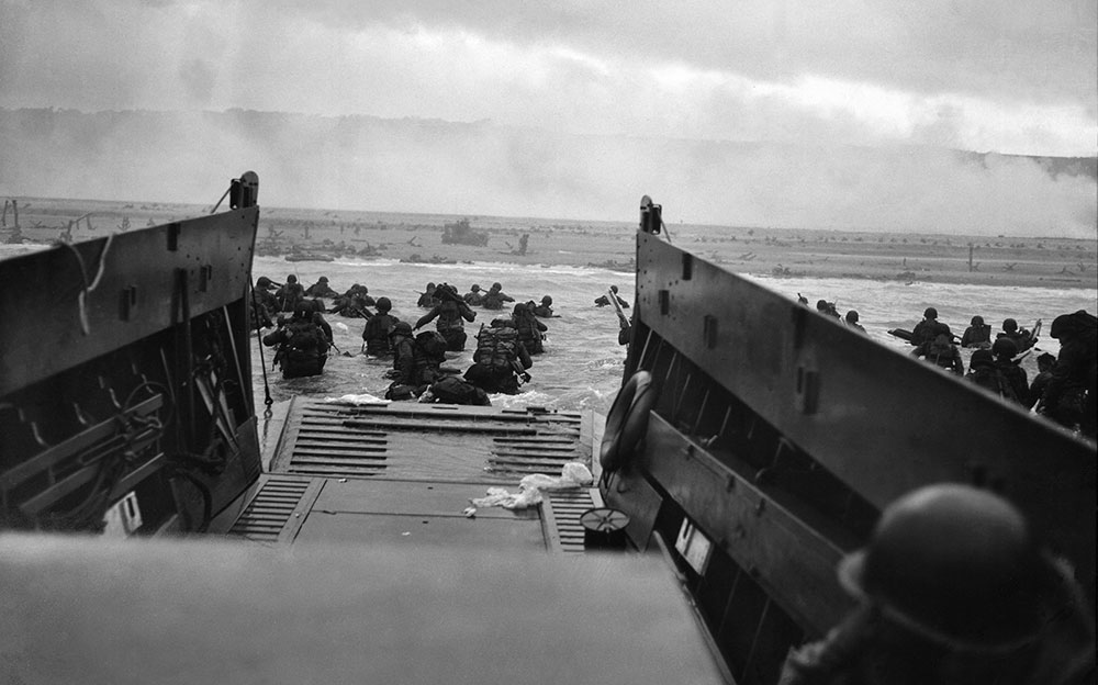 U.S. troops Omaha Beach on D-Day